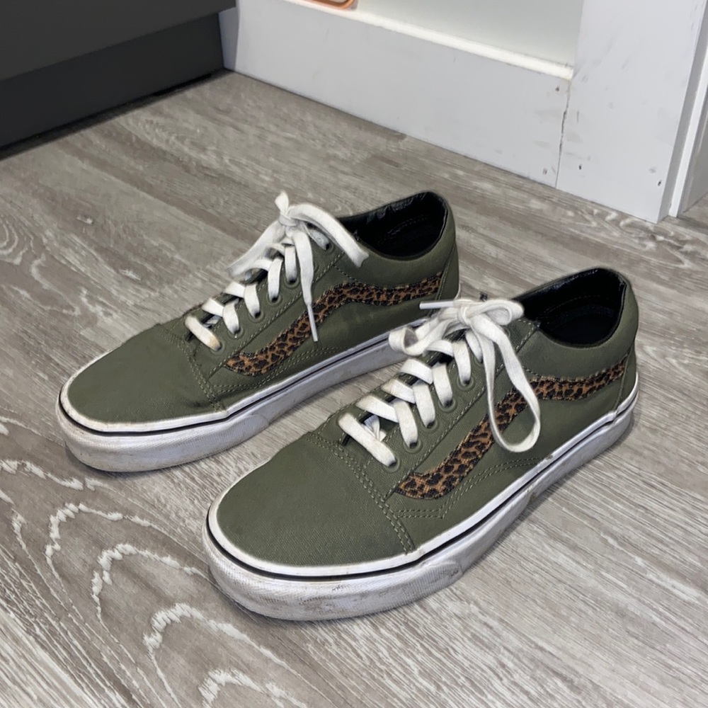 Vans Green Lace Up Sneaker 8.5